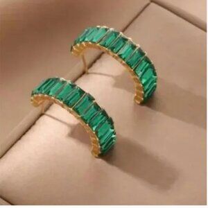 ⭐️❤️ FREE Baguette Hoop Rhinestone Chic Girly Classy Party Elegant Moon Earrings